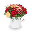 Box červených květů